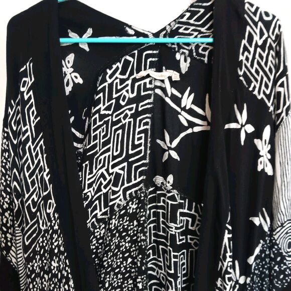 Soft Surroundings Black & White Patchwork Kimono Cardigan One Size Abstract - Picture 3 of 12